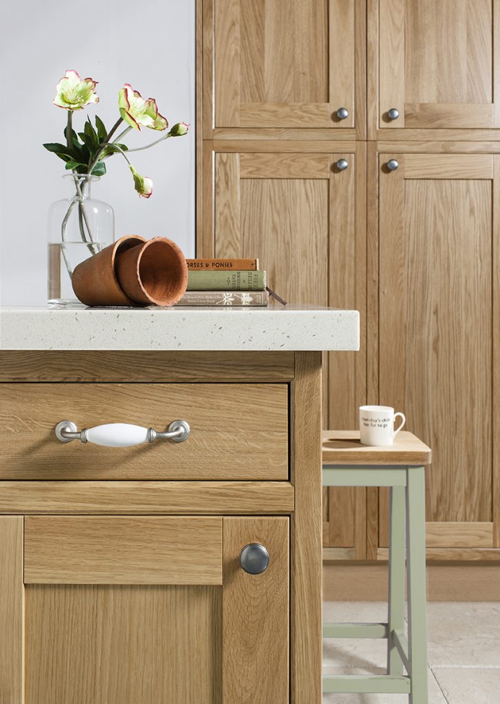 Classic shaker kitchen in clear oak